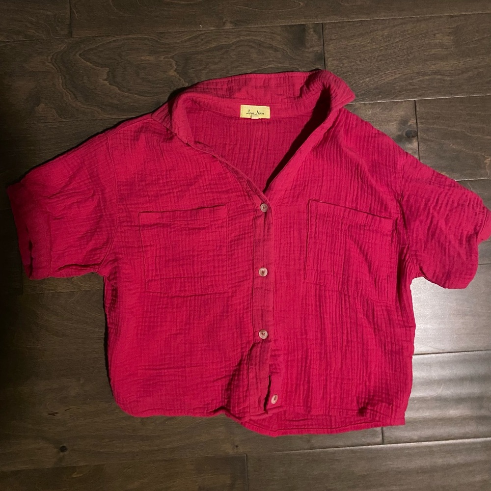 hot pink top! perf for summer